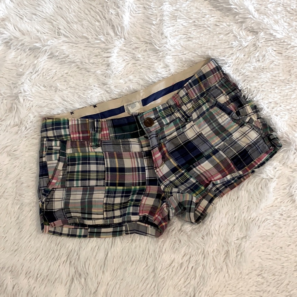 American Eagle Low Rise Plaid Shorts Size 2